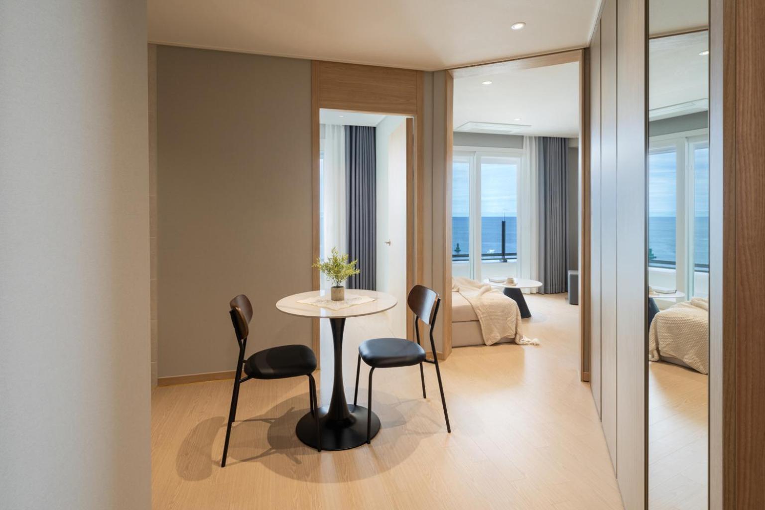 Le Collective Sokcho Beach Apartment Bagian luar foto