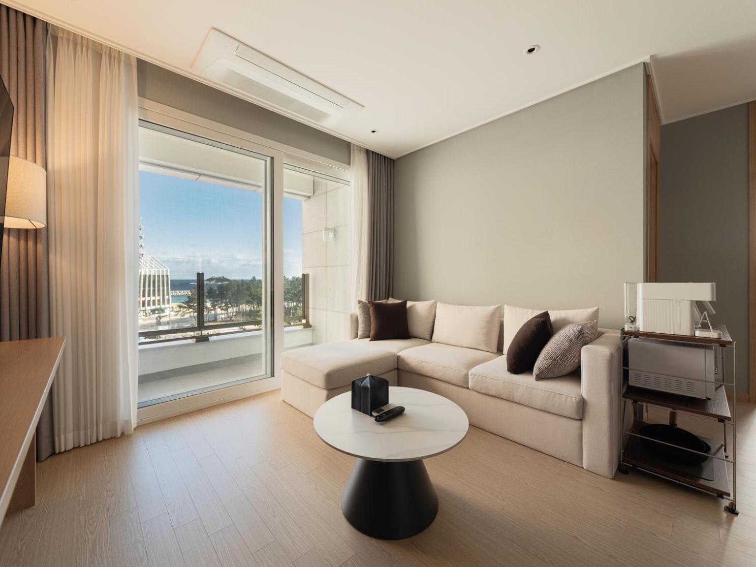 Le Collective Sokcho Beach Apartment Bagian luar foto